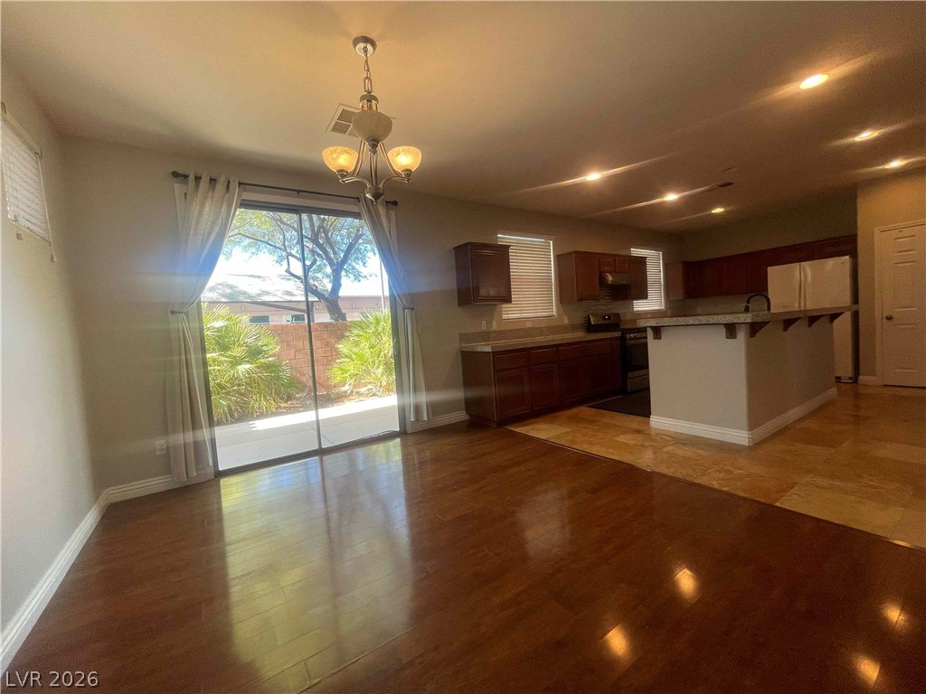 1613 Yellow Tulip Place N Property Photo 6