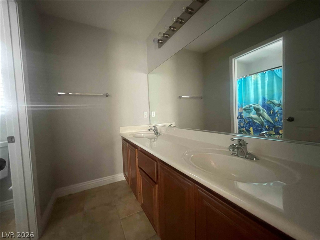 1613 Yellow Tulip Place N Property Photo 12