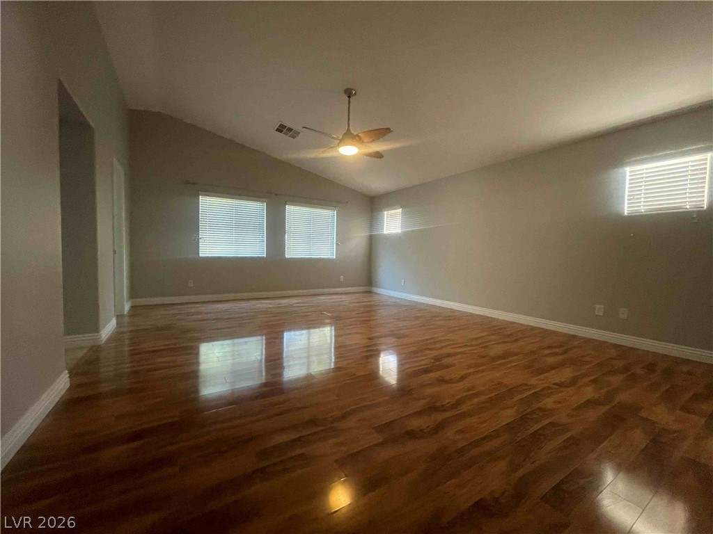 1613 Yellow Tulip Place N Property Photo 14