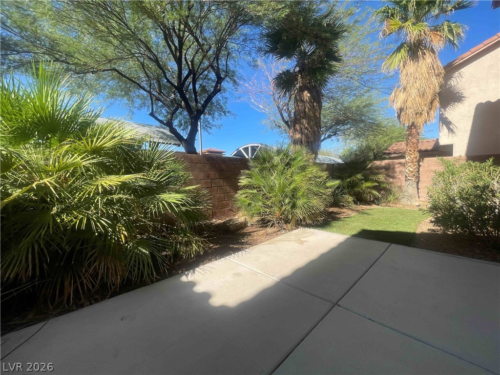 1613 Yellow Tulip Place N Property Photo 19