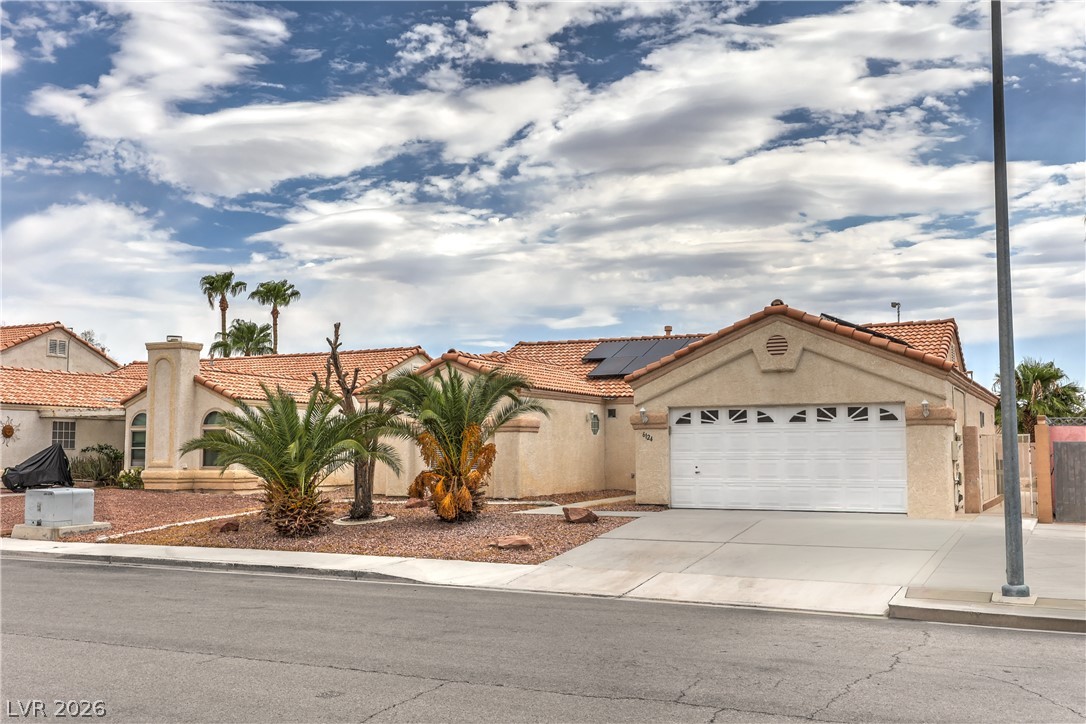 6124 Satre Court Property Photo 3