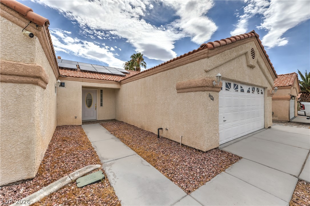 6124 Satre Court Property Photo 4