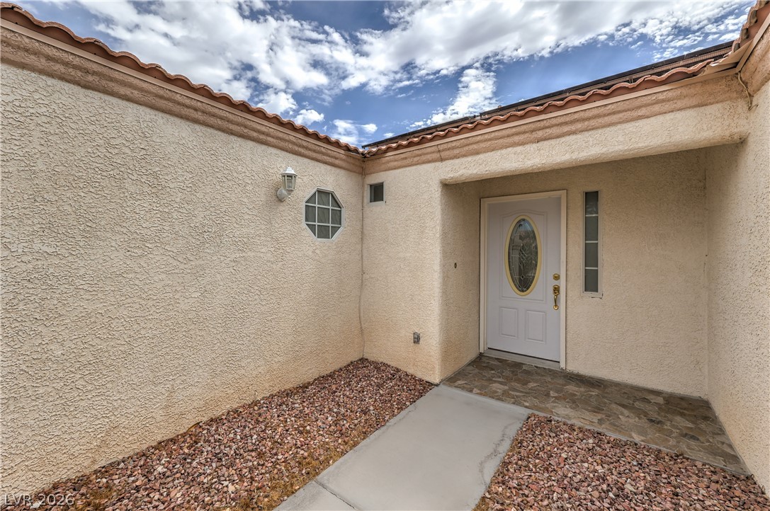 6124 Satre Court Property Photo 5