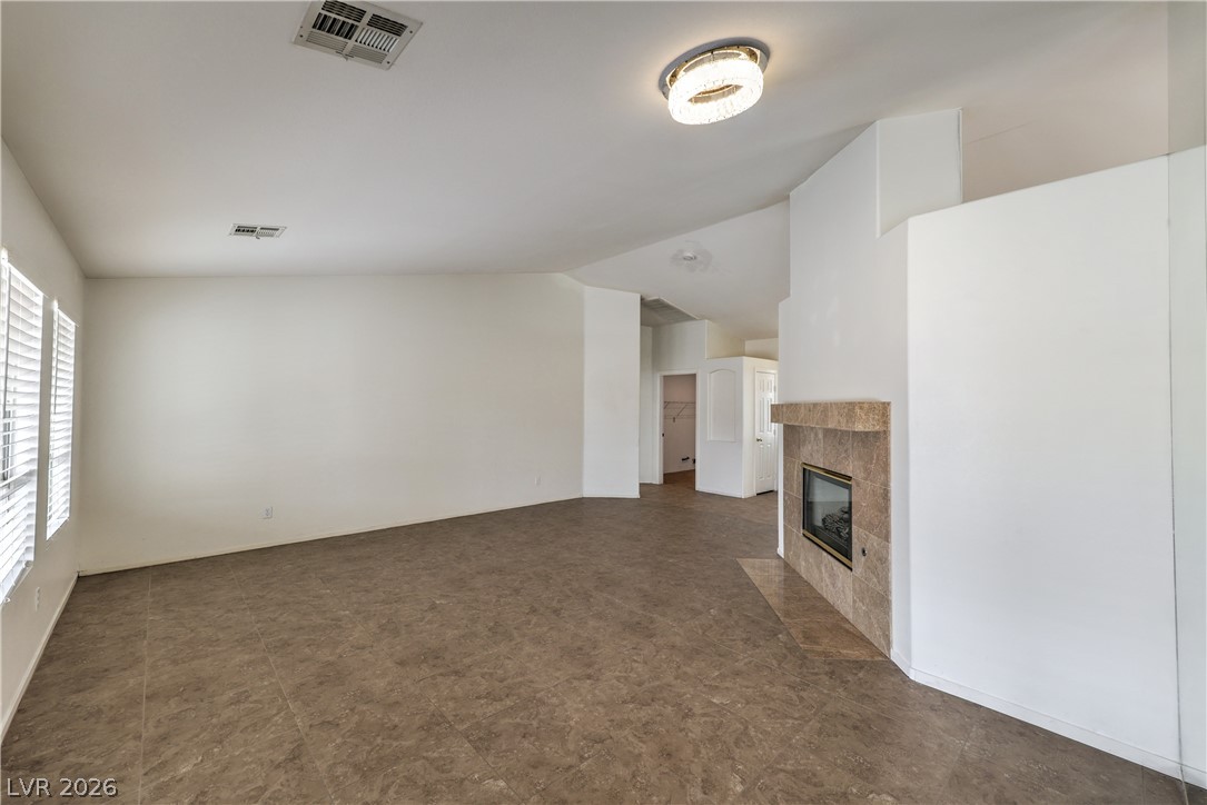 6124 Satre Court Property Photo 9