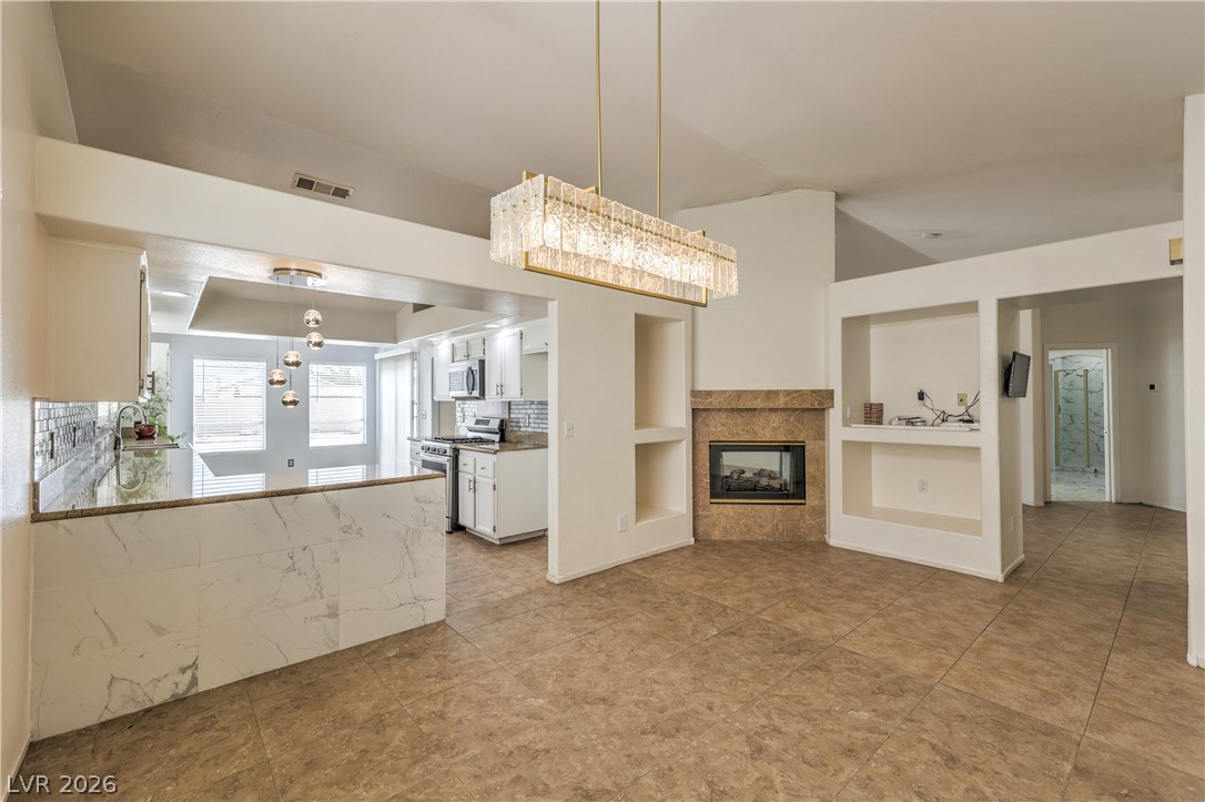 6124 Satre Court Property Photo 12