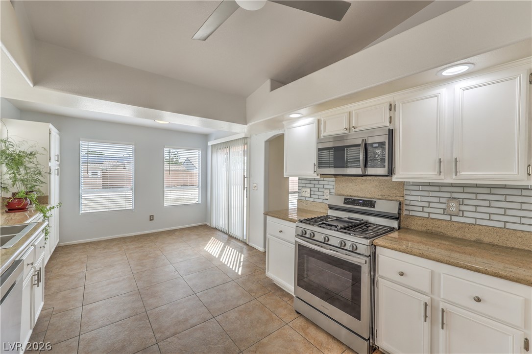 6124 Satre Court Property Photo 14