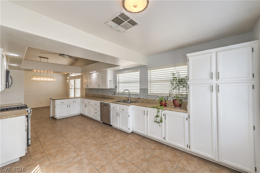 6124 Satre Court Property Photo 16