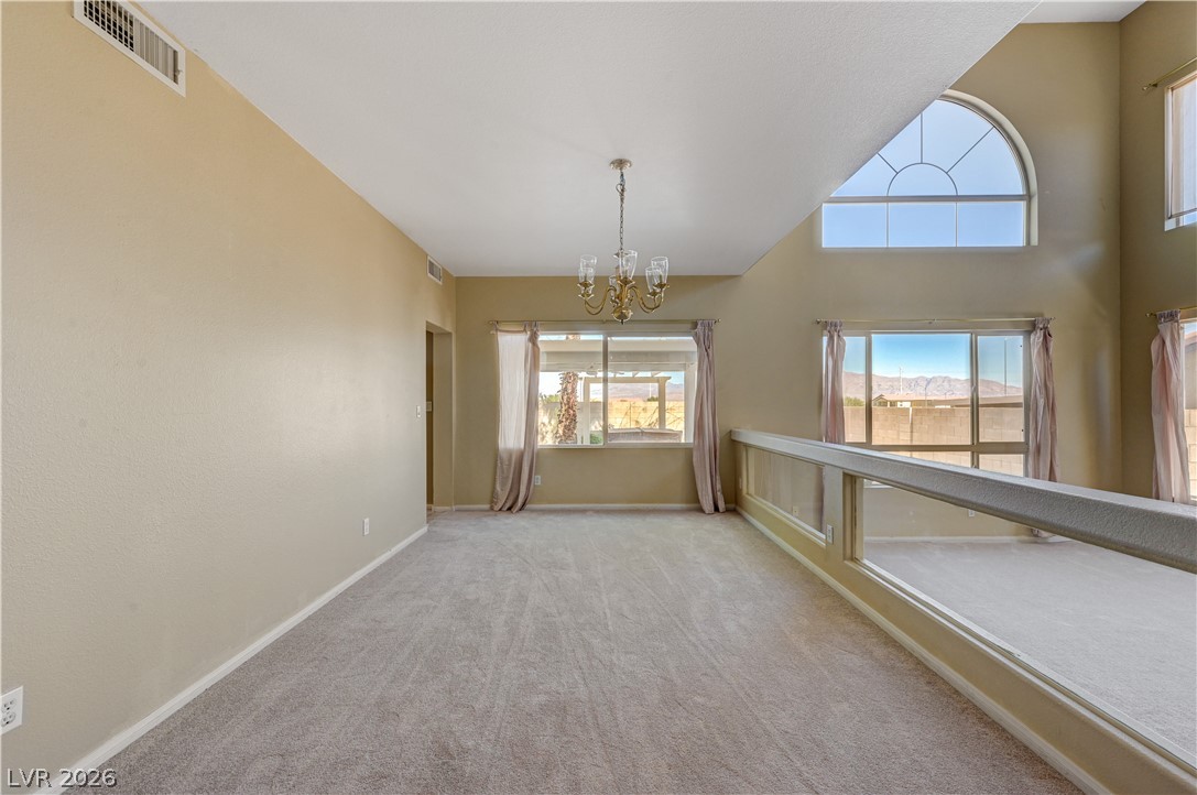 8640 Castle Hill Avenue Property Photo 11