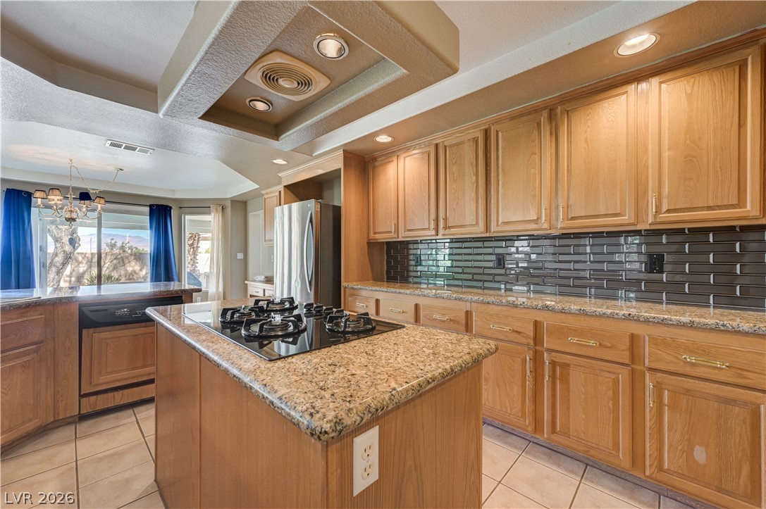 8640 Castle Hill Avenue Property Photo 21
