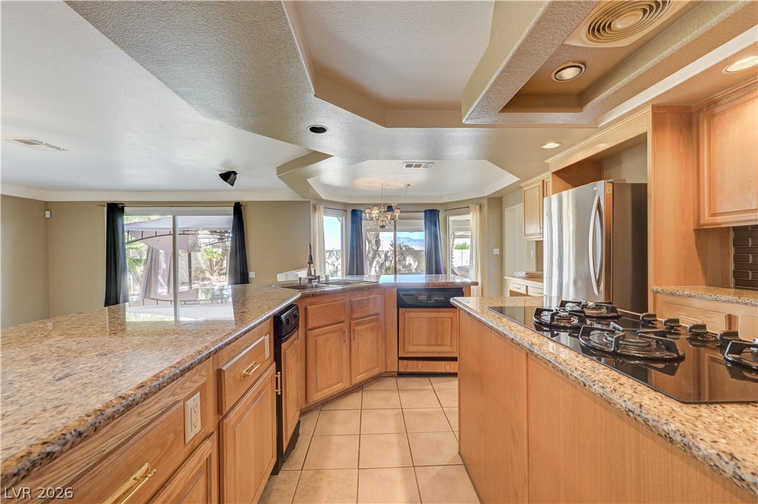 8640 Castle Hill Avenue Property Photo 22
