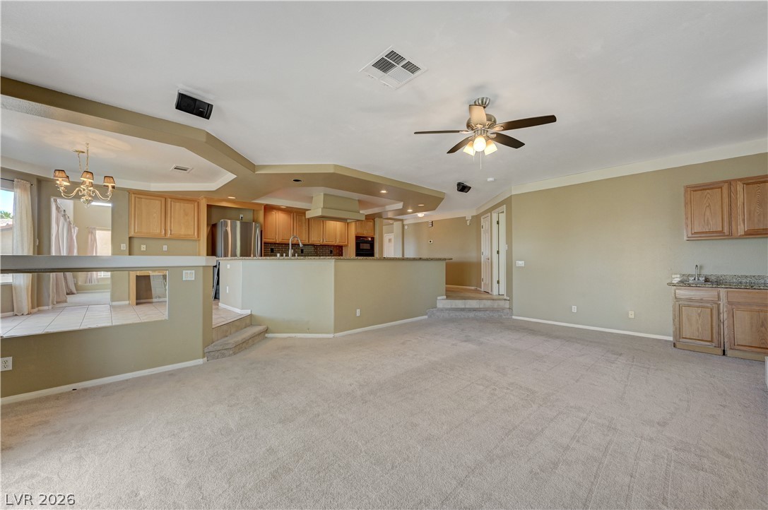 8640 Castle Hill Avenue Property Photo 33