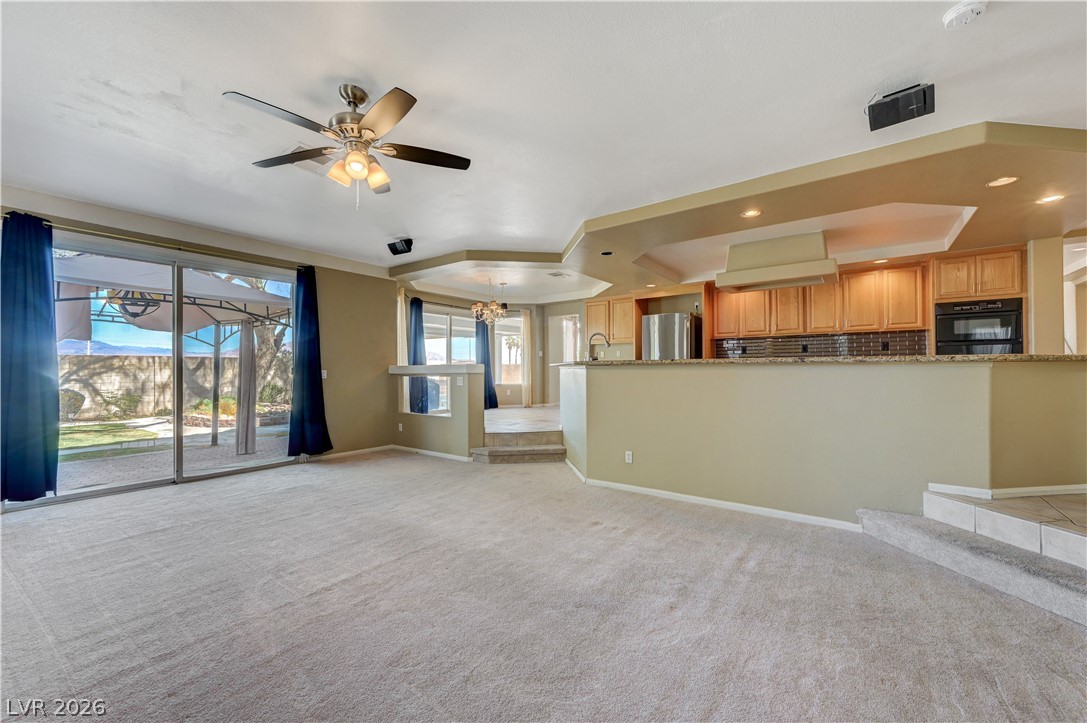 8640 Castle Hill Avenue Property Photo 34