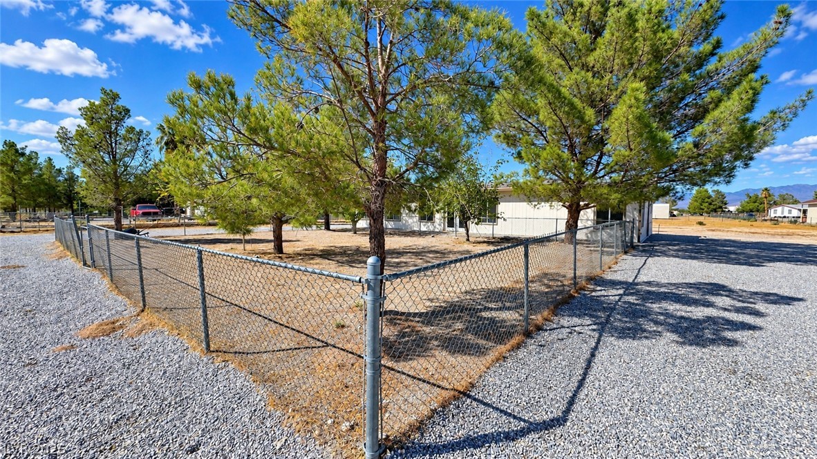 3660 East Paiute Boulevard Property Photo 1