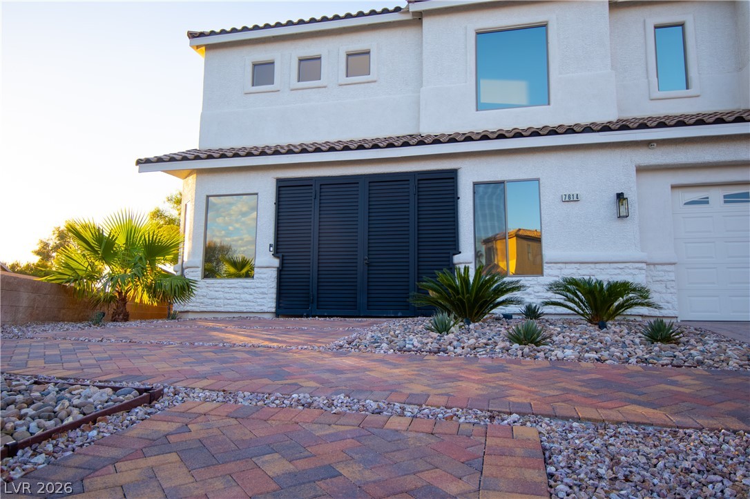 7614 Noche Oscura Circle Property Photo 4
