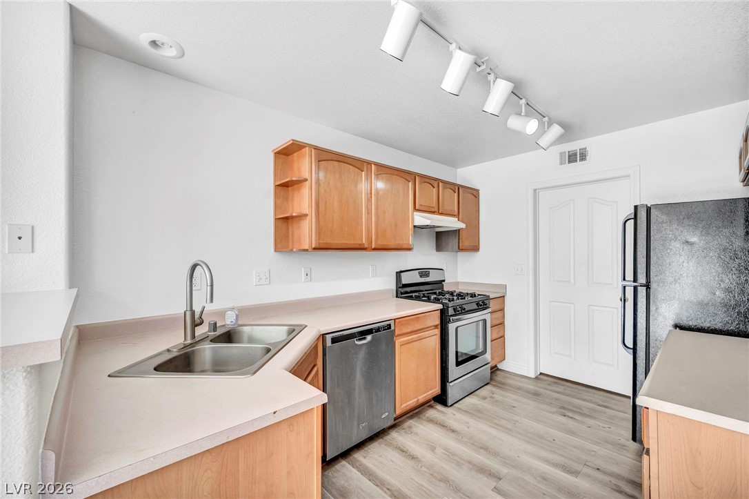 511 Armenian Place Property Photo 14