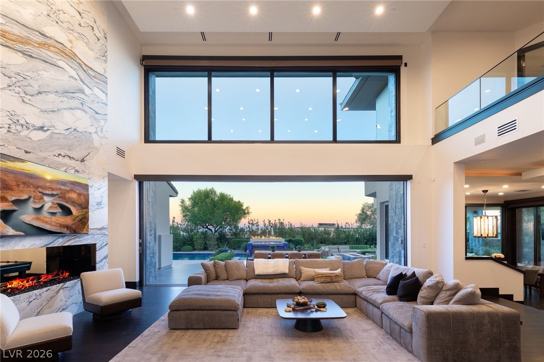 6 Bright Hollow Court Property Photo 4