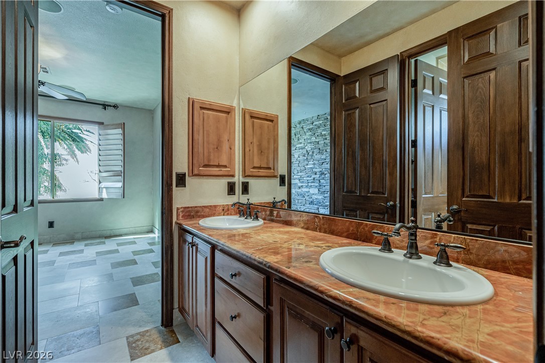 1423 Foothills Village Drive Property Photo 19