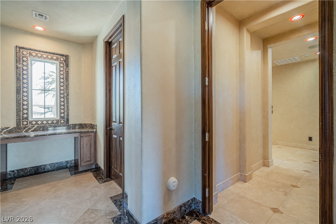 1423 Foothills Village Drive Property Photo 28