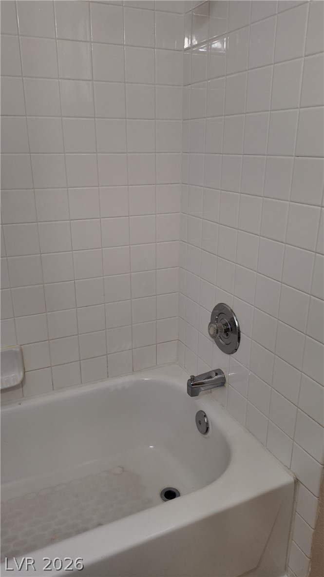1900 North Torrey Pines Drive 212 Property Photo 32