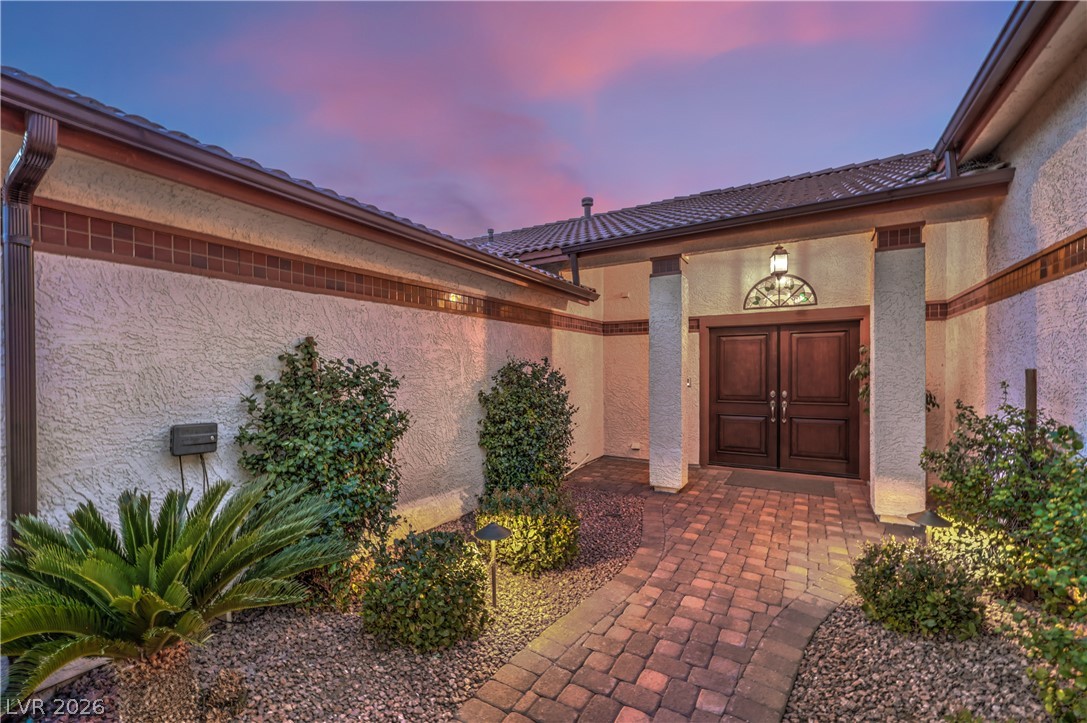 5300 Singing Hills Drive Property Photo 7