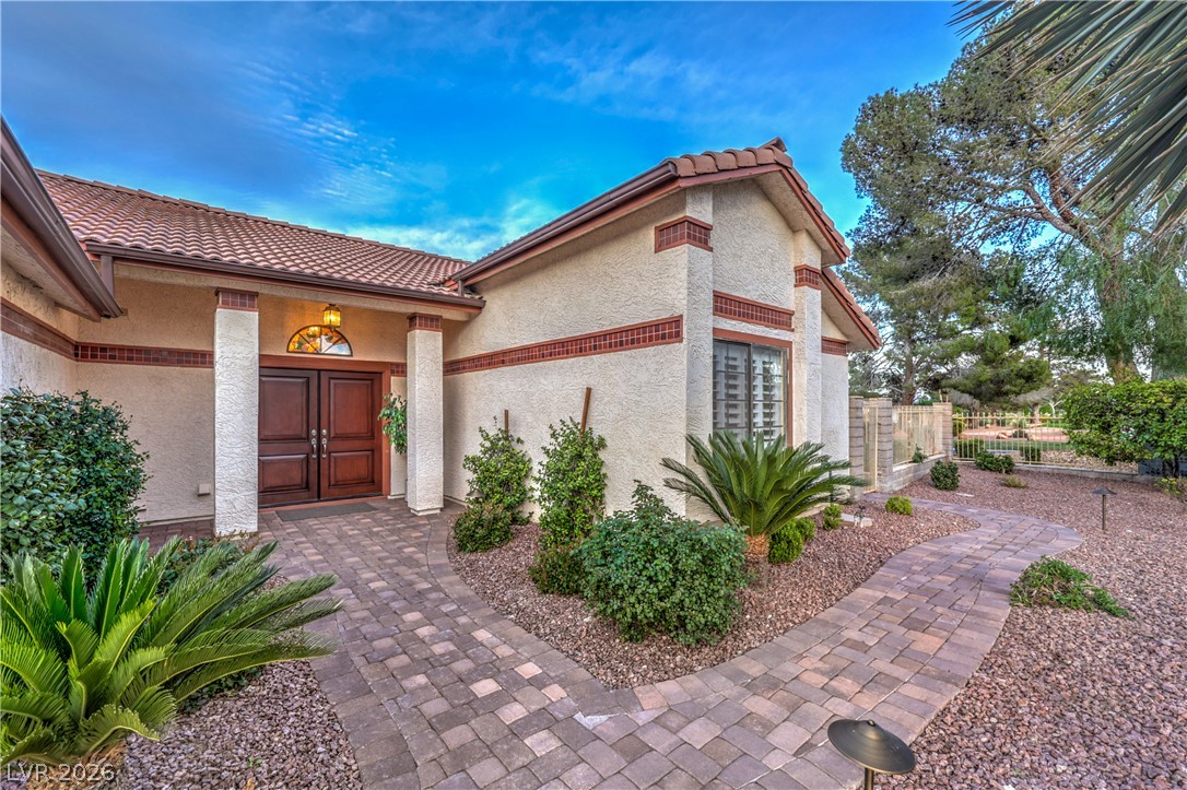 5300 Singing Hills Drive Property Photo 8