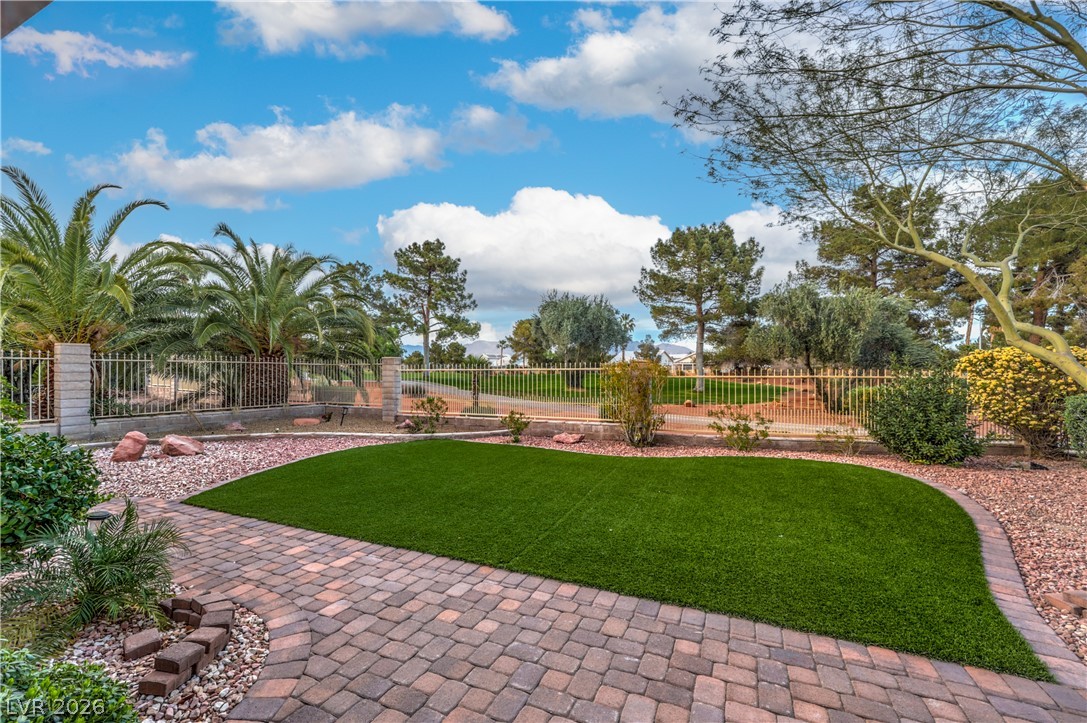 5300 Singing Hills Drive Property Photo 33
