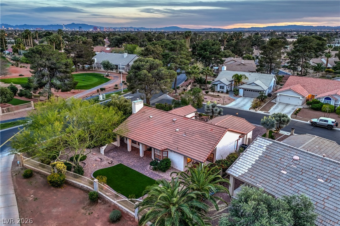 5300 Singing Hills Drive Property Photo 44