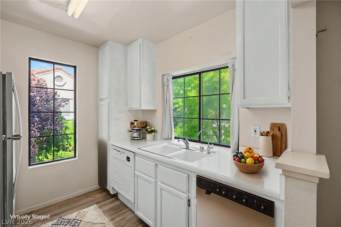 4889 South Torrey Pines Drive 201 Property Photo 16
