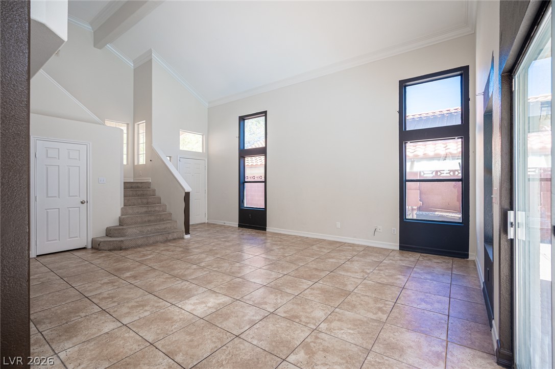 8125 Dolphin Landing Drive Property Photo 4