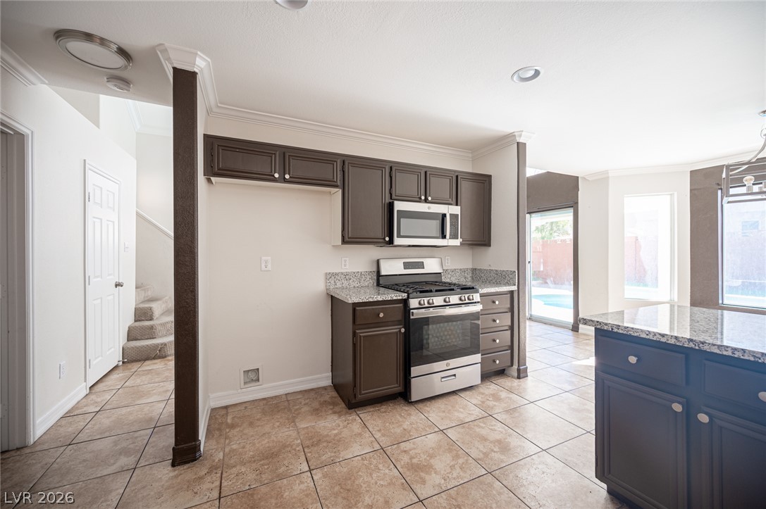 8125 Dolphin Landing Drive Property Photo 7