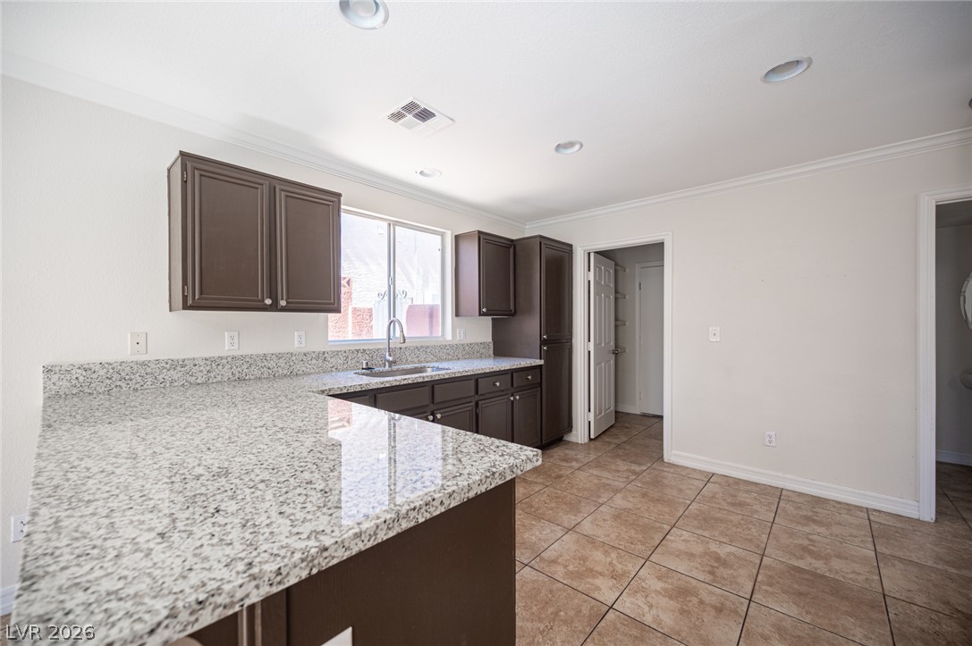 8125 Dolphin Landing Drive Property Photo 9