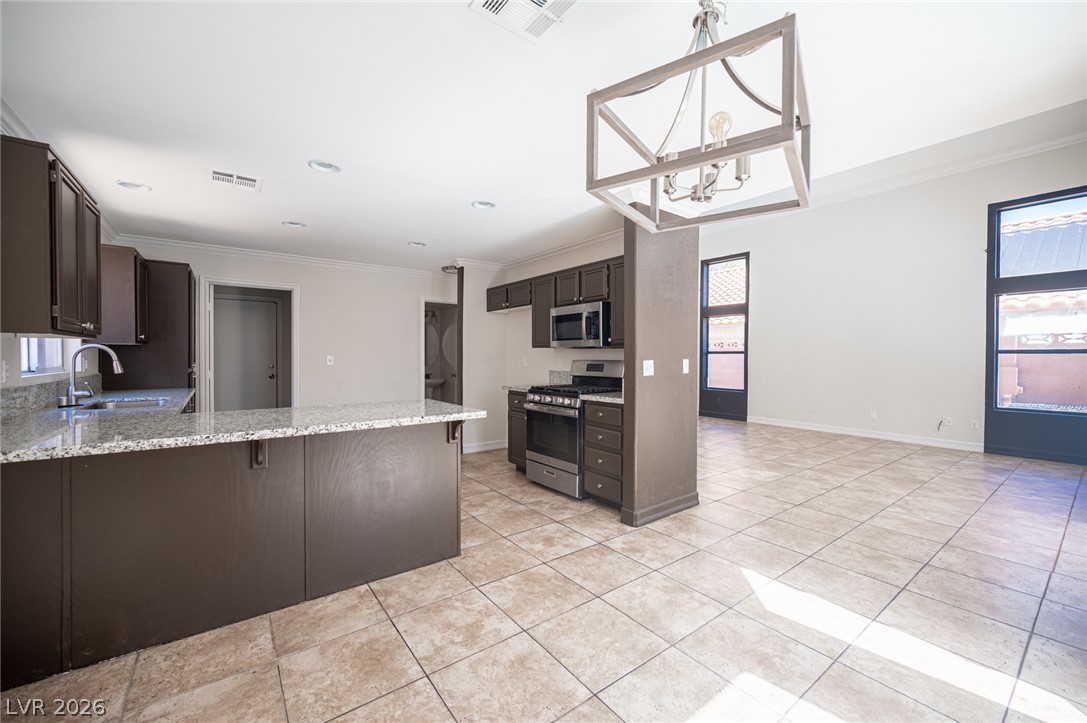 8125 Dolphin Landing Drive Property Photo 10