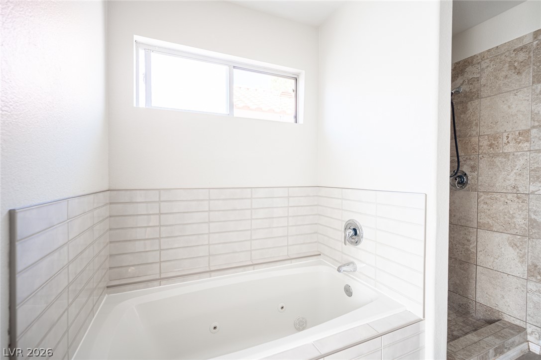 8125 Dolphin Landing Drive Property Photo 25