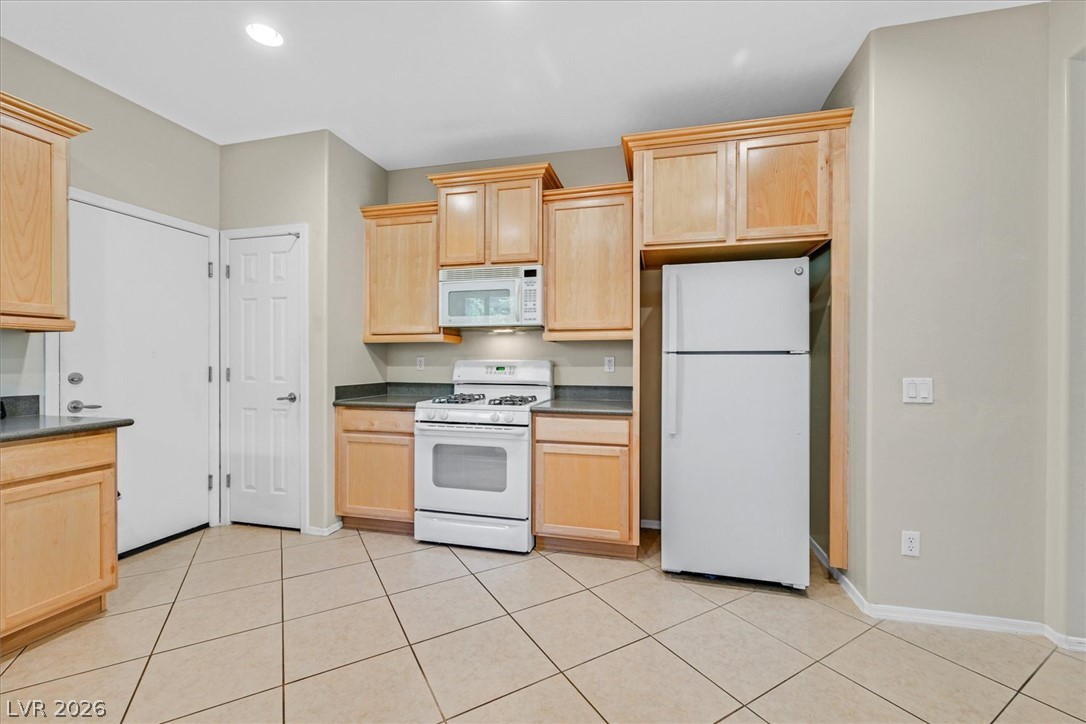 6097 Falconer Avenue Property Photo 11
