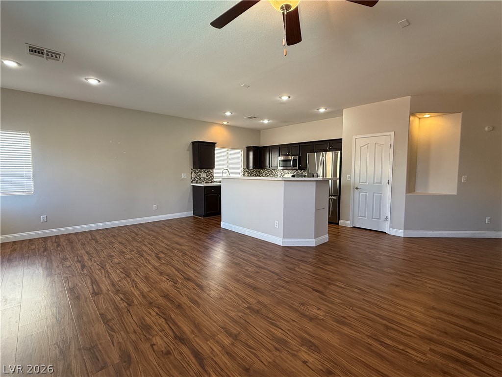 5934 Terra Grande Avenue Property Photo 3