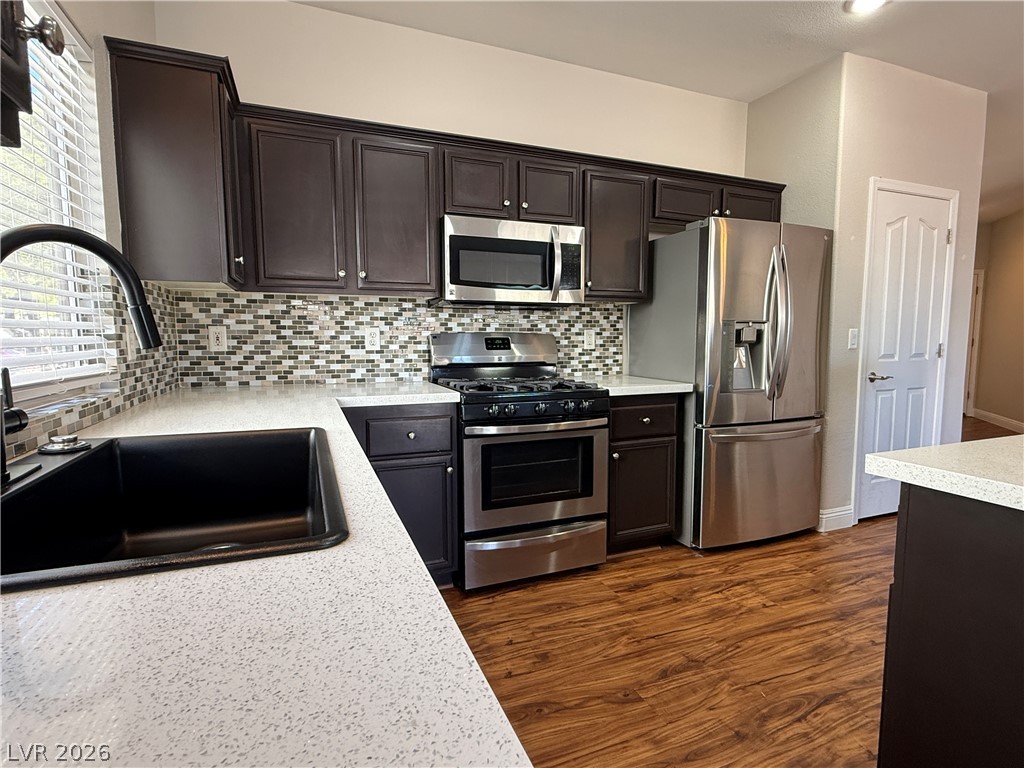 5934 Terra Grande Avenue Property Photo 8