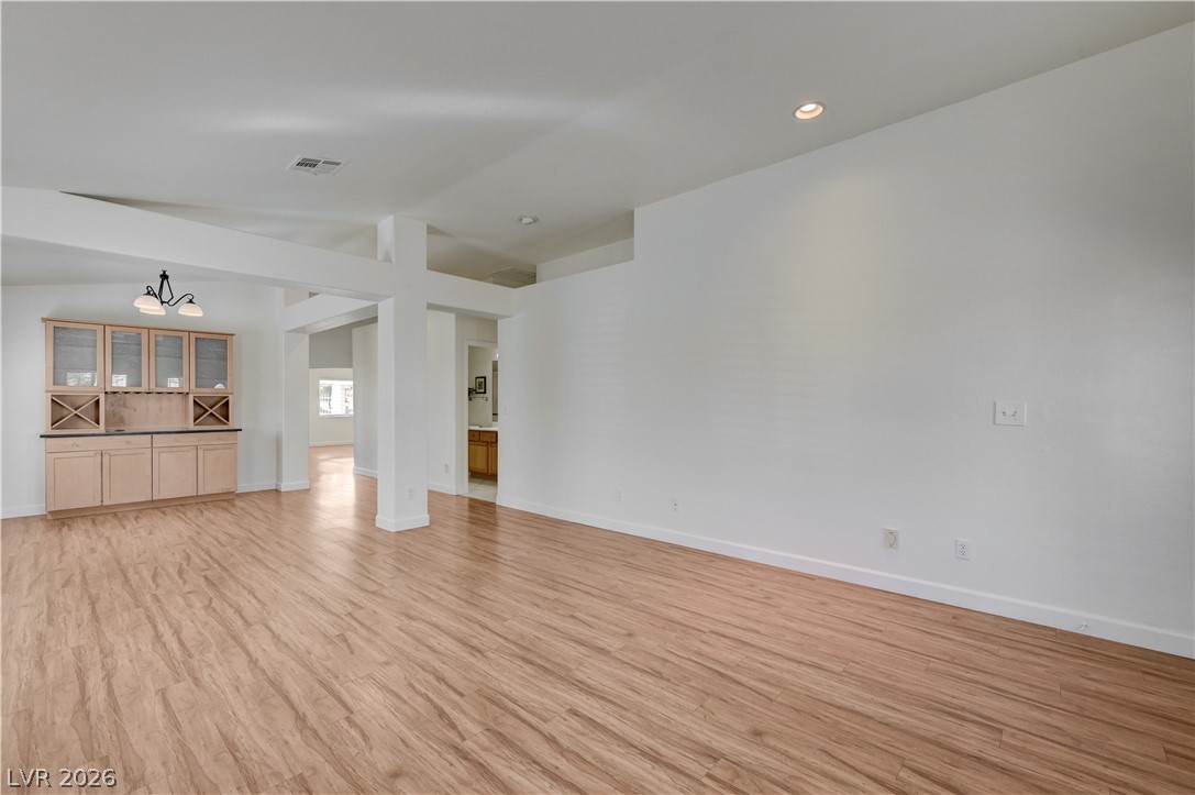 4925 Cedar Lawn Way Property Photo 7