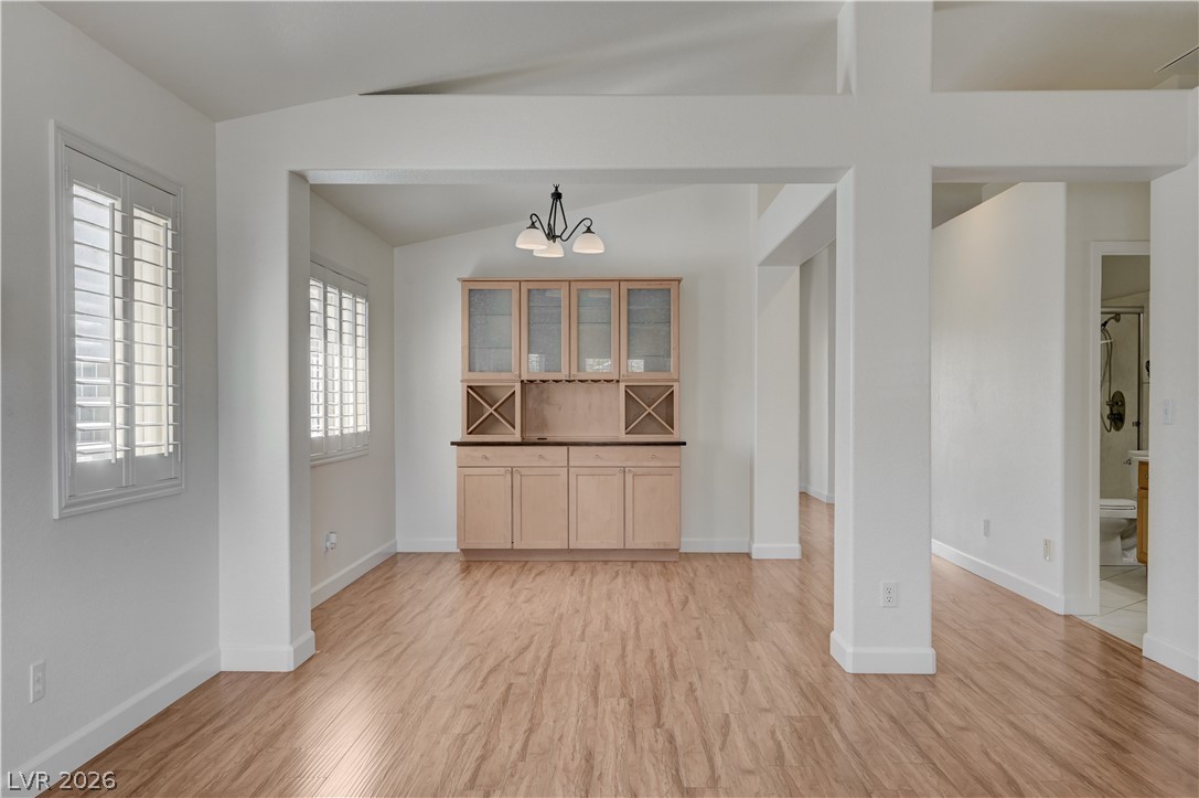 4925 Cedar Lawn Way Property Photo 8