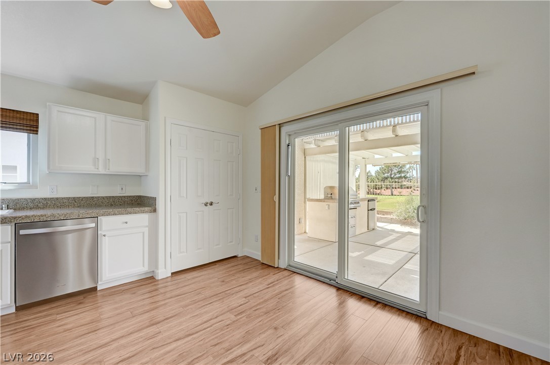 4925 Cedar Lawn Way Property Photo 15