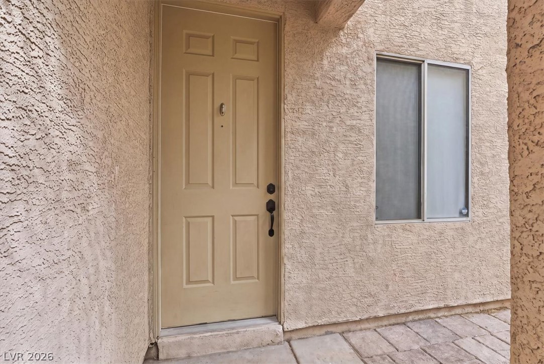 5846 Lee Fairy Court Property Photo 3