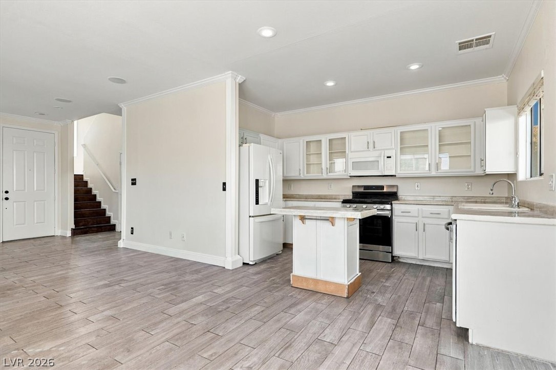 5846 Lee Fairy Court Property Photo 8