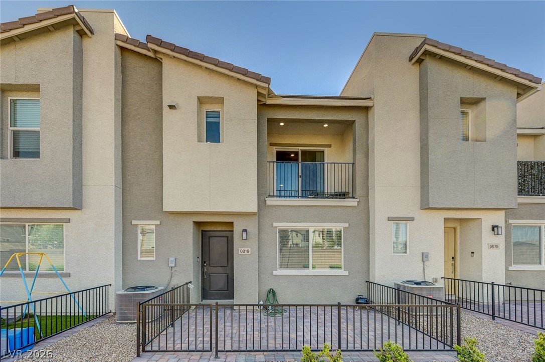 6819 Dark Gunmetal Court Property Photo 2