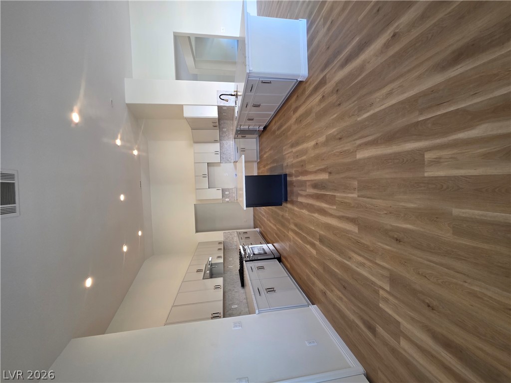 7430 Bisonwood Avenue Property Photo 14