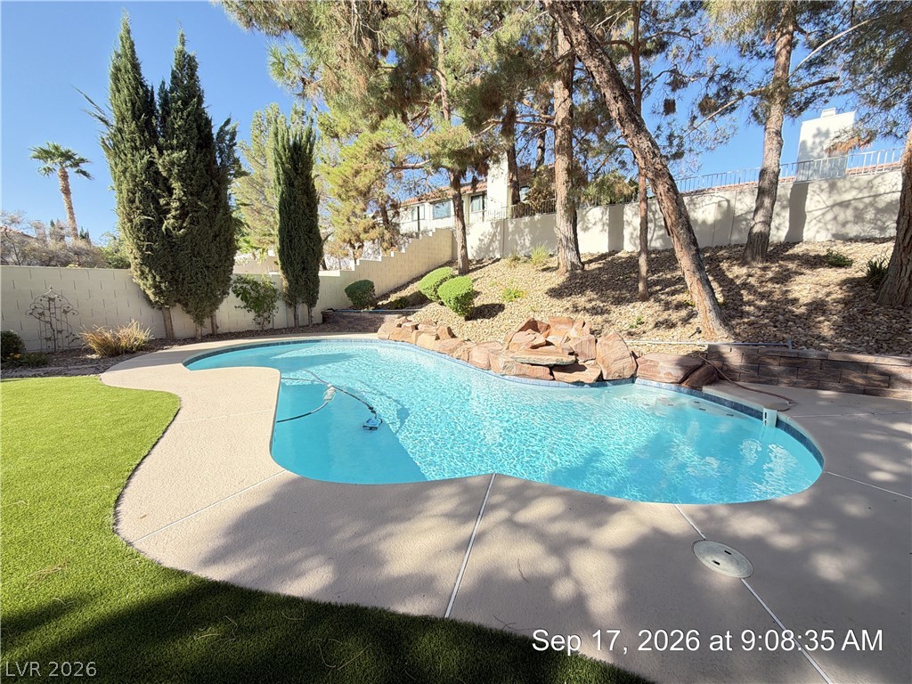 2817 Crystal Cove Property Photo 2