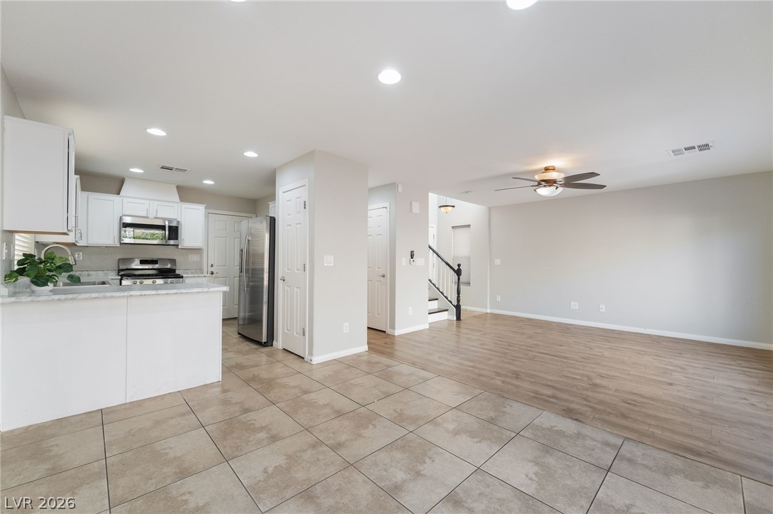 7954 Carmel Heights Avenue Property Photo 11