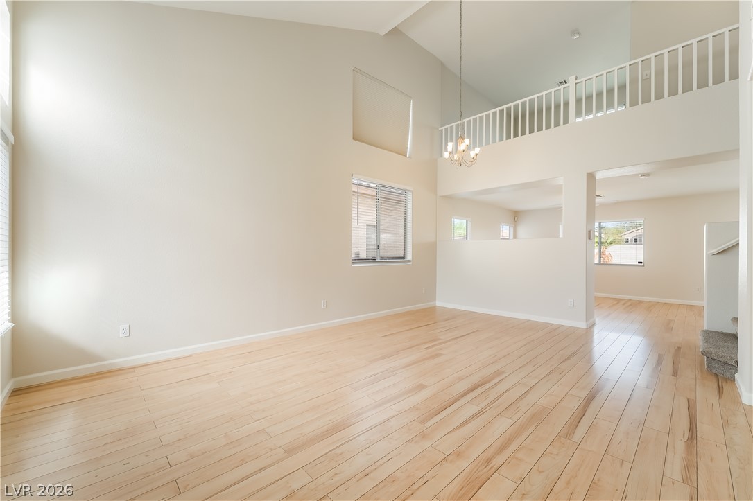 658 Emerald City Avenue Property Photo 4