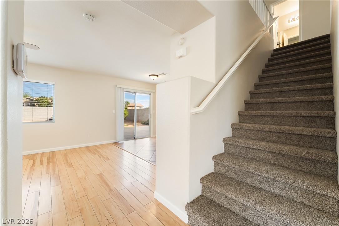 658 Emerald City Avenue Property Photo 8