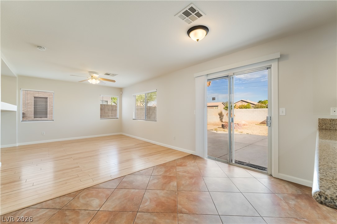 658 Emerald City Avenue Property Photo 12