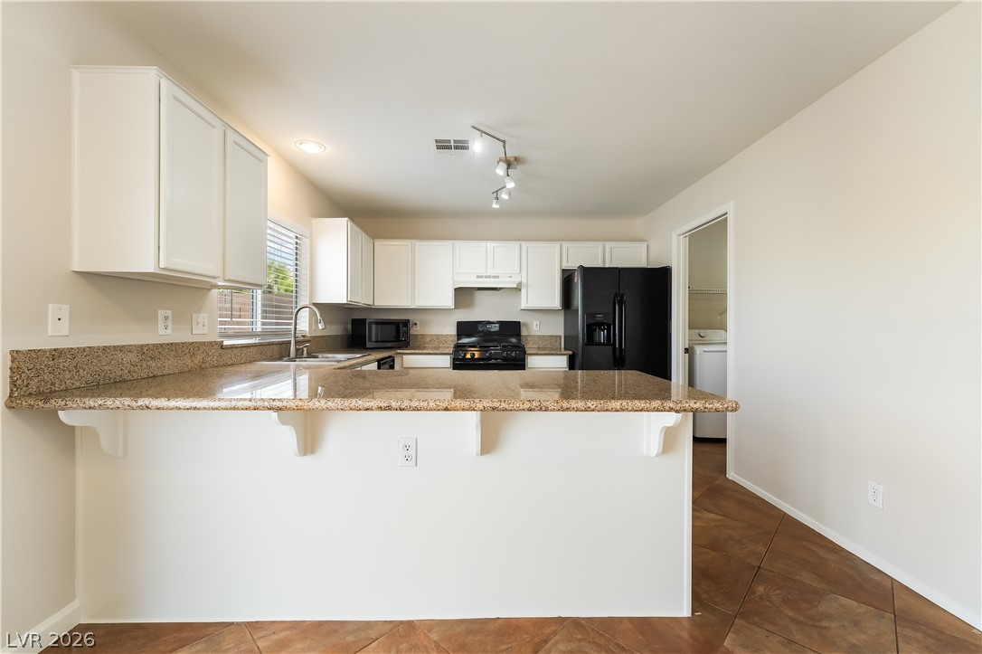 658 Emerald City Avenue Property Photo 14