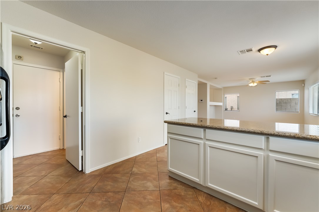 658 Emerald City Avenue Property Photo 17